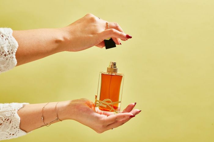 7 روش ساده تشخیص عطر اصل از فیک برای مبتدی‌ها